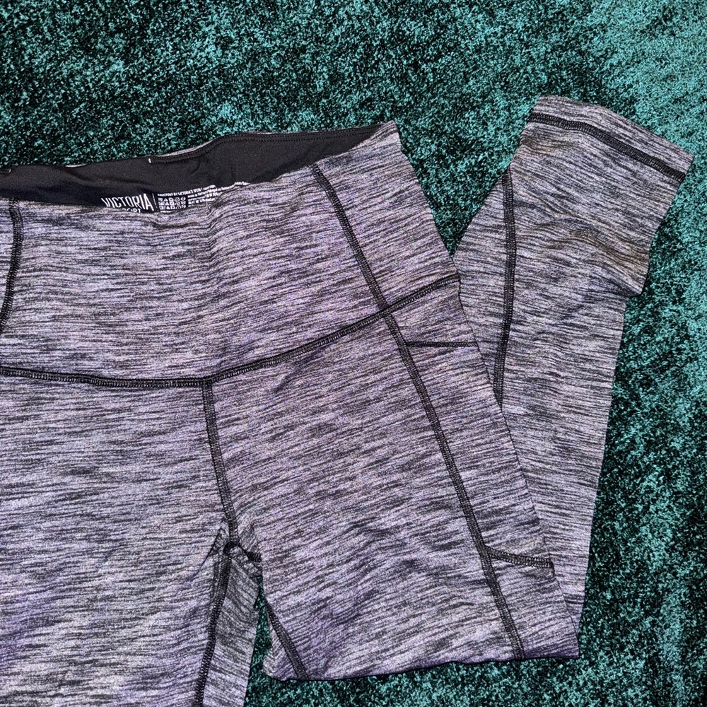 Victorias Secret Capri Legging